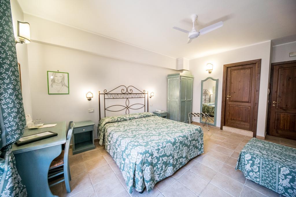 Hotel Il Tiglio (Adults Only) Castel Di Sangro Exterior photo